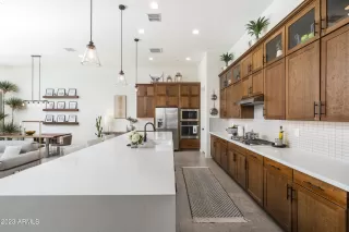 Photo #6: 6573875 Listing