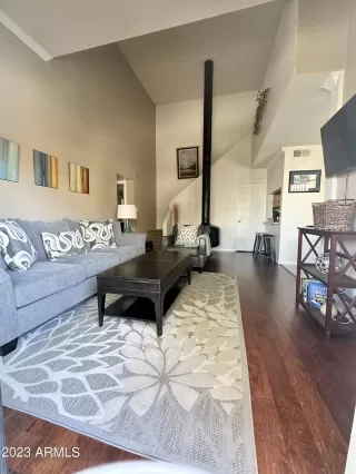 Photo #1: 6573978 Listing