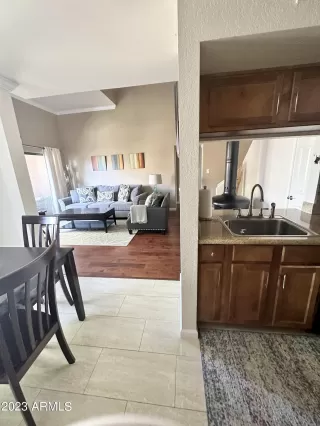 Photo #3: 6573978 Listing