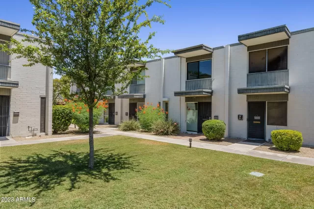 MLS: 6574008 Condo For Sale