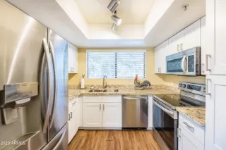 Photo #3: 6574132 Listing
