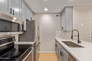 Photo #2: 6574356 Listing