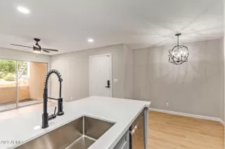 Photo #4: 6574356 Listing