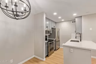 Photo #5: 6574356 Listing