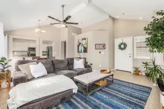 Photo #5: 6574543 Listing