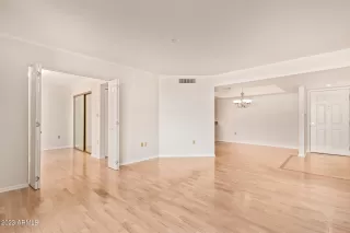 Photo #2: 6574670 Listing 