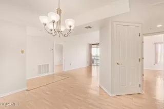 Photo #6: 6574670 Listing 