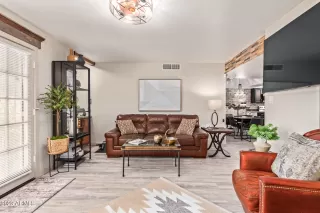 Photo #5: 6574716 Listing