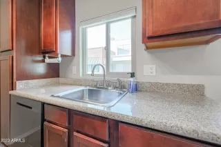 Photo #6: 6574995 Listing 