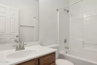 Photo #5: 6575035 Listing