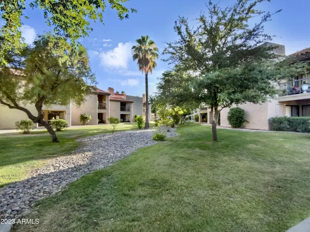 MLS: 6575208 Condo For Sale
