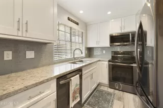 Photo #2: 6575842 Listing
