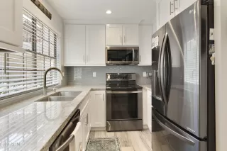Photo #3: 6575842 Listing