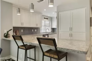 Photo #4: 6575842 Listing