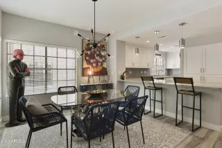 Photo #6: 6575842 Listing