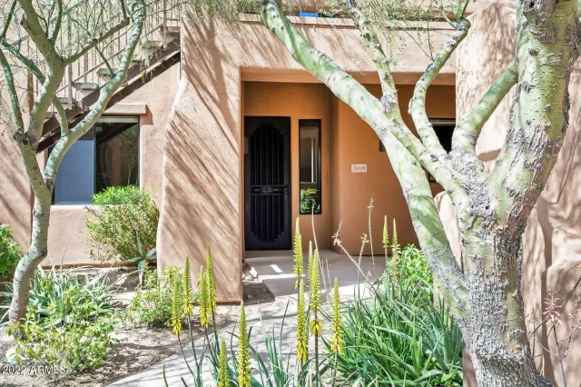 MLS: 6575865 Condo For Sale