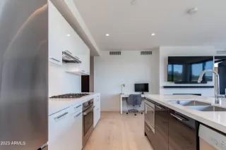 Photo #5: 6576169 Listing