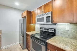 Photo #6: 6576503 Listing