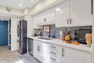 Photo #4: 6576740 Listing 