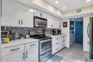 Photo #5: 6576740 Listing 