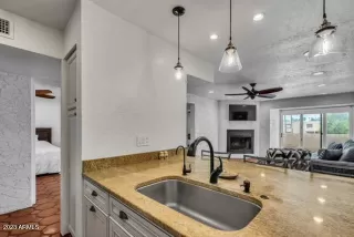 Photo #4: 6577464 Listing