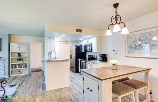 Photo #3: 6577550 Listing
