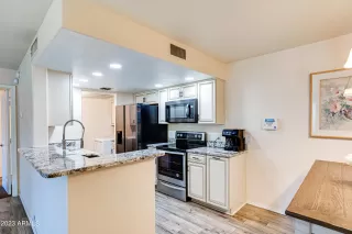 Photo #4: 6577550 Listing