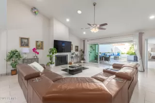 Photo #6: 6577613 Listing