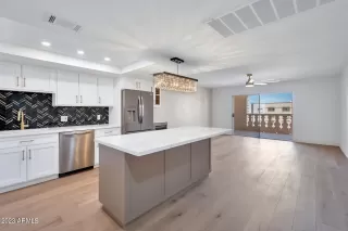 Photo #5: 6578145 Listing 