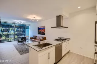 Photo #4: 6578384 Listing