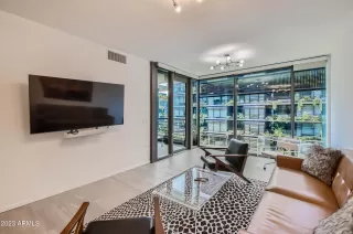 Photo #6: 6578384 Listing