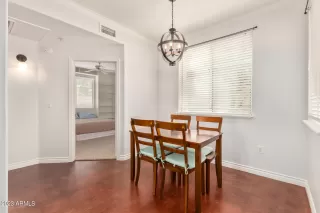 Photo #5: 6578620 Listing