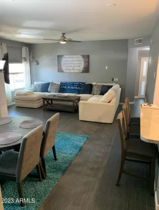 Photo #2: 6578892 Listing