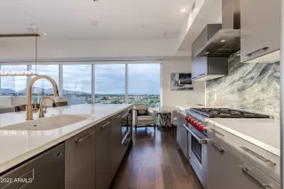 Photo #4: 6579287 Listing