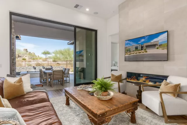 MLS: 6579382 Condo For Sale