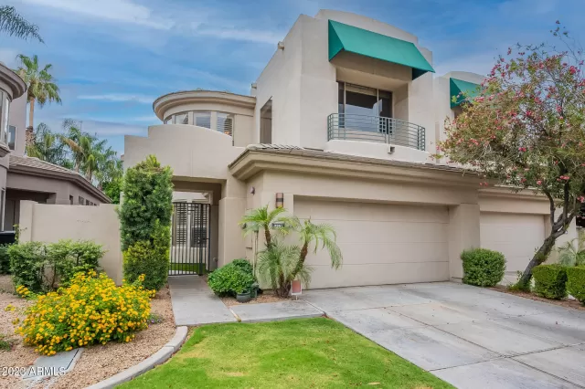 MLS: 6579394 Condo For Sale
