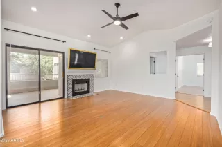 Photo #4: 6579465 Listing