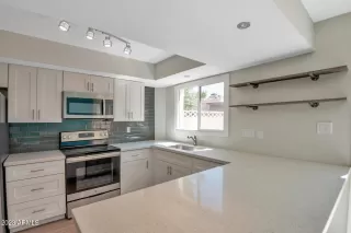 Photo #2: 6579578 Listing