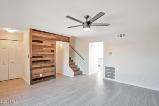 Photo #4: 6579578 Listing