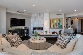Photo #5: 6580186 Listing