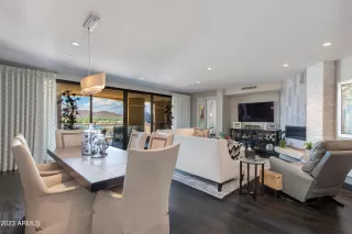 Photo #6: 6580186 Listing