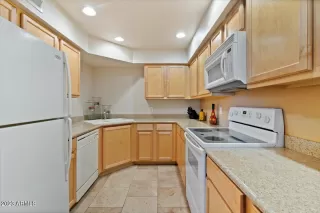 Photo #2: 6580415 Listing 