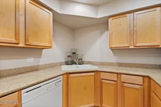 Photo #3: 6580415 Listing 