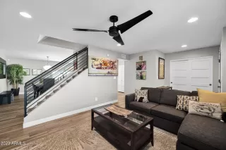 Photo #5: 6580655 Listing 