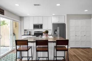 Photo #6: 6580655 Listing 