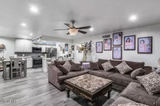 Photo #3: 6580666 Listing