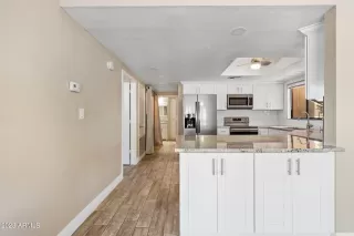 Photo #5: 6580763 Listing