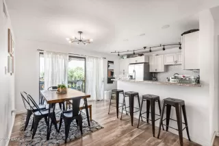 Photo #4: 6580774 Listing 