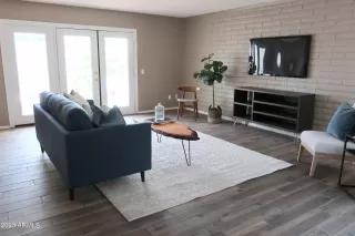 Photo #2: 6580825 Listing