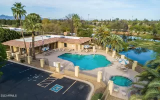 Photo #4: 6580825 Listing